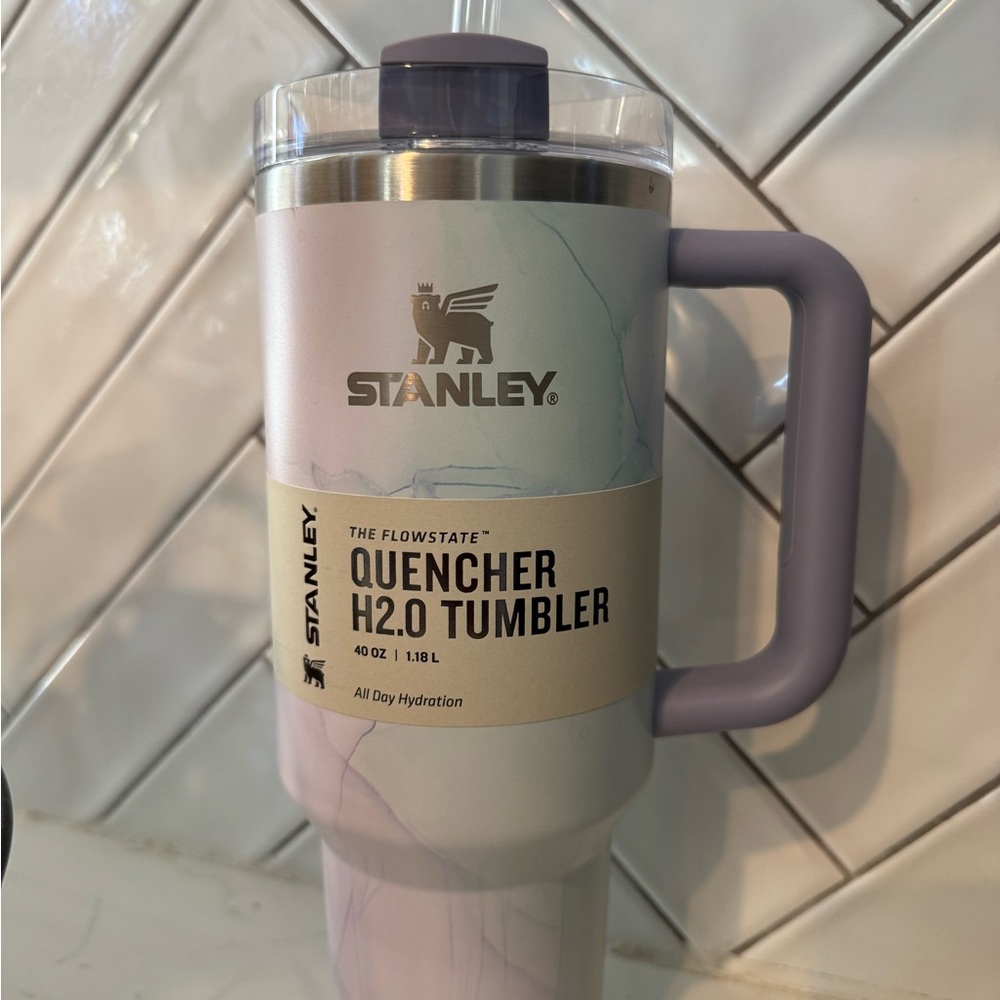 Stanley Flowstate Quencher H2.0 Tumbler in Lavender